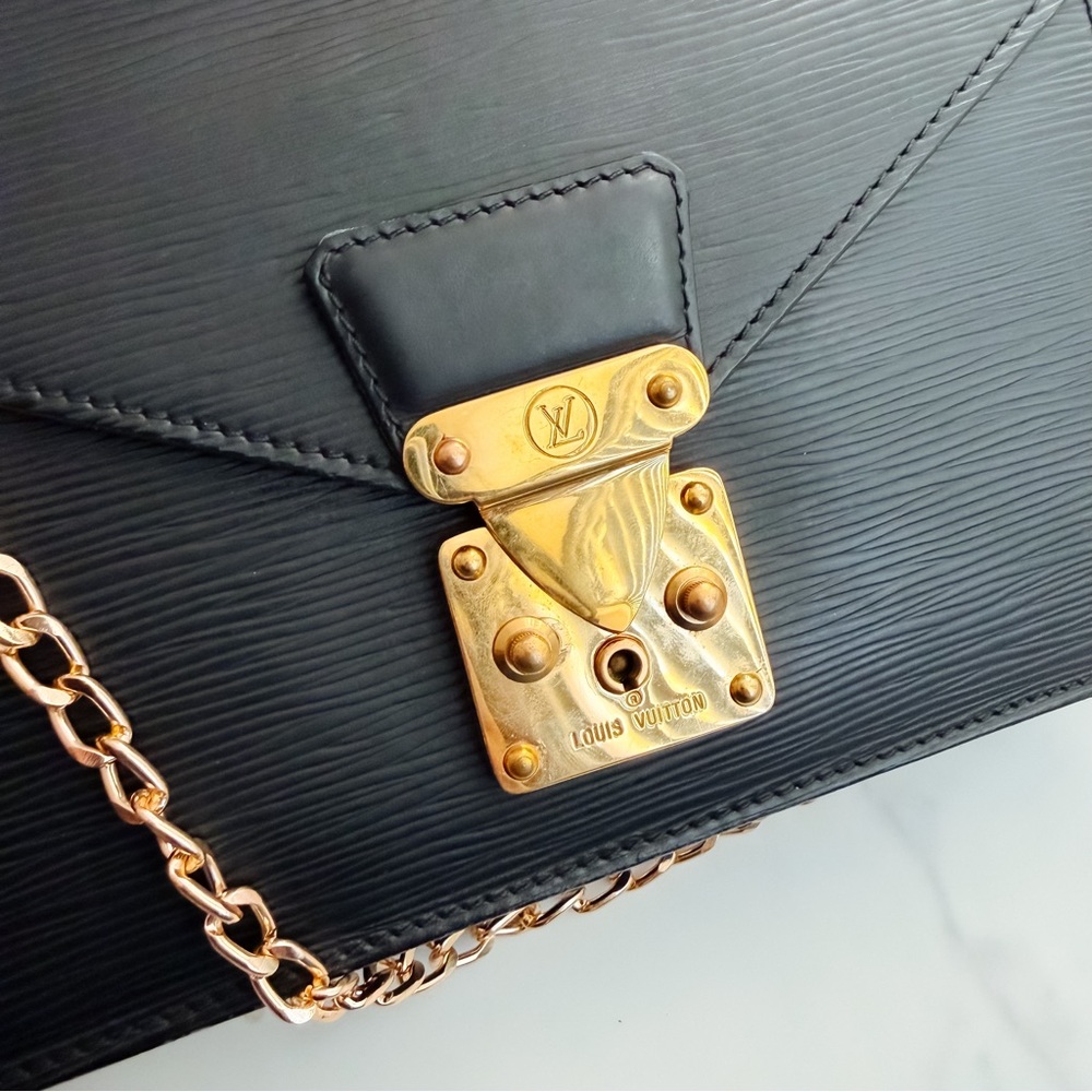 LV Epi Dragonne Sellier leather clutch as crossbody - Picture 8 of 16